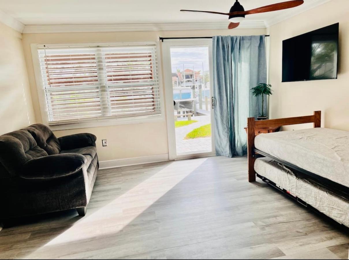Cheerful Home With One Bedroom 케이프코럴 외부 사진